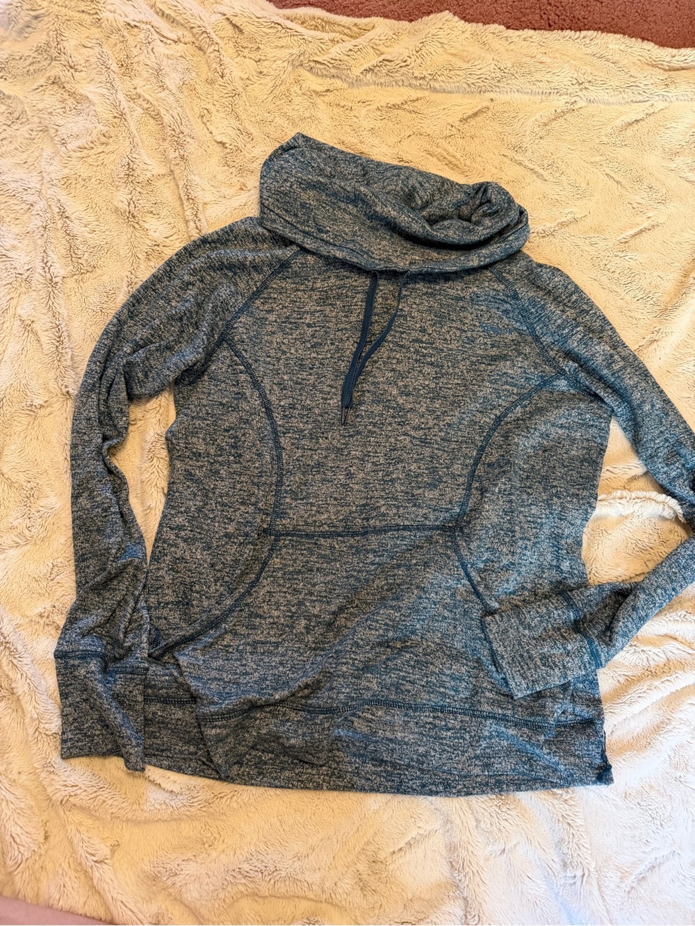Reebok Women’s Teal Heather Pullover